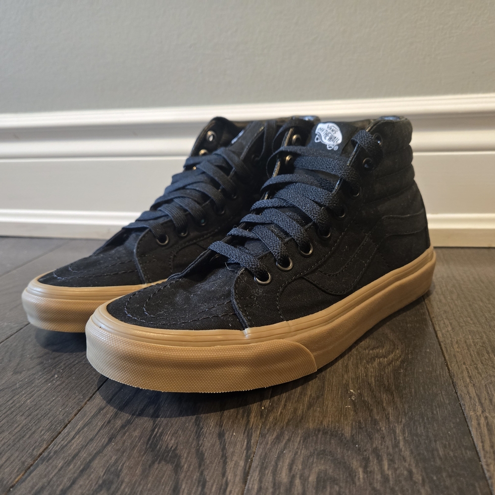 Vans Black High-Top Sneakers with Gum Sole Size 6.5 Mens